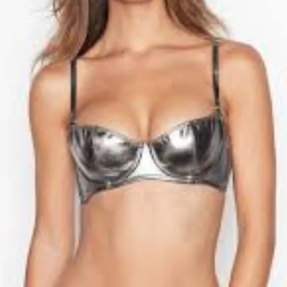 VICTORIA SECRET DREAM ANGEL SILVER LEATHER BRA SIZE 34C - Picture 1 of 6